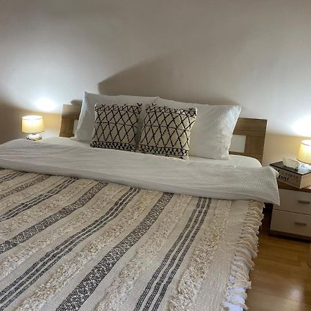 Sellada Apartament - Free Private Parking,Ac,Wi-Fi Carei Buitenkant foto