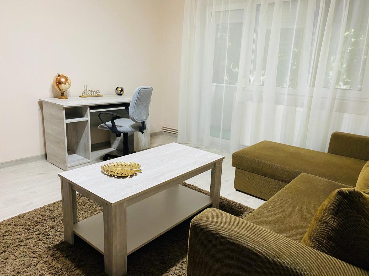 Sellada Apartament - Free Private Parking,Ac,Wi-Fi Carei Buitenkant foto