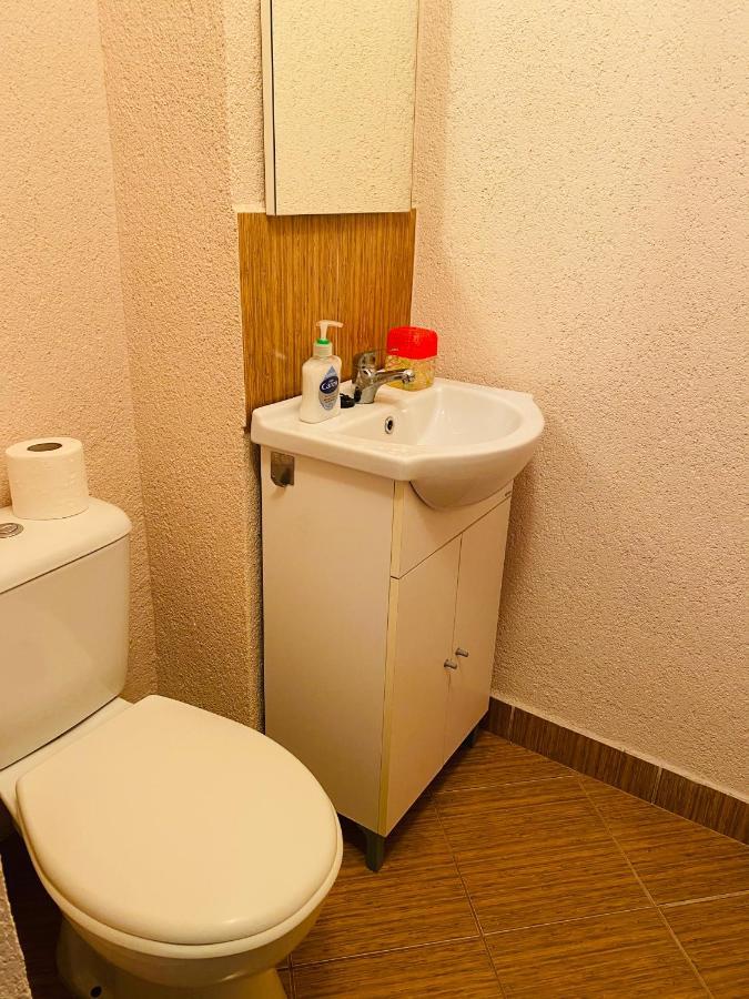 Sellada Apartament - Free Private Parking,Ac,Wi-Fi Carei Buitenkant foto